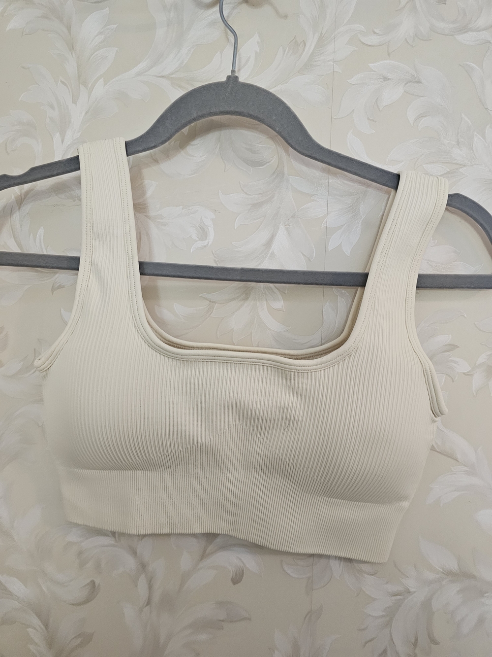 Seamless Ribbed Scoop Neck Bralette - Cream